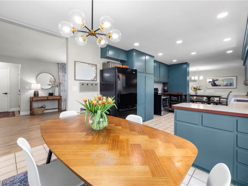 9269 Lindbergh Boulevard, Olmsted Falls, OH 44138 Photo 8