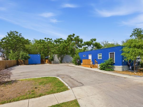 1033 Rivas, San Antonio, TX 78207