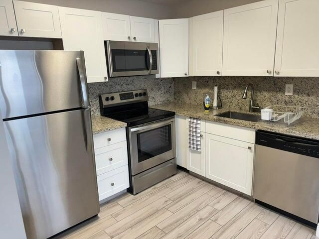 127 Flanders, Unit C, Delray Beach, FL 33484 Photo