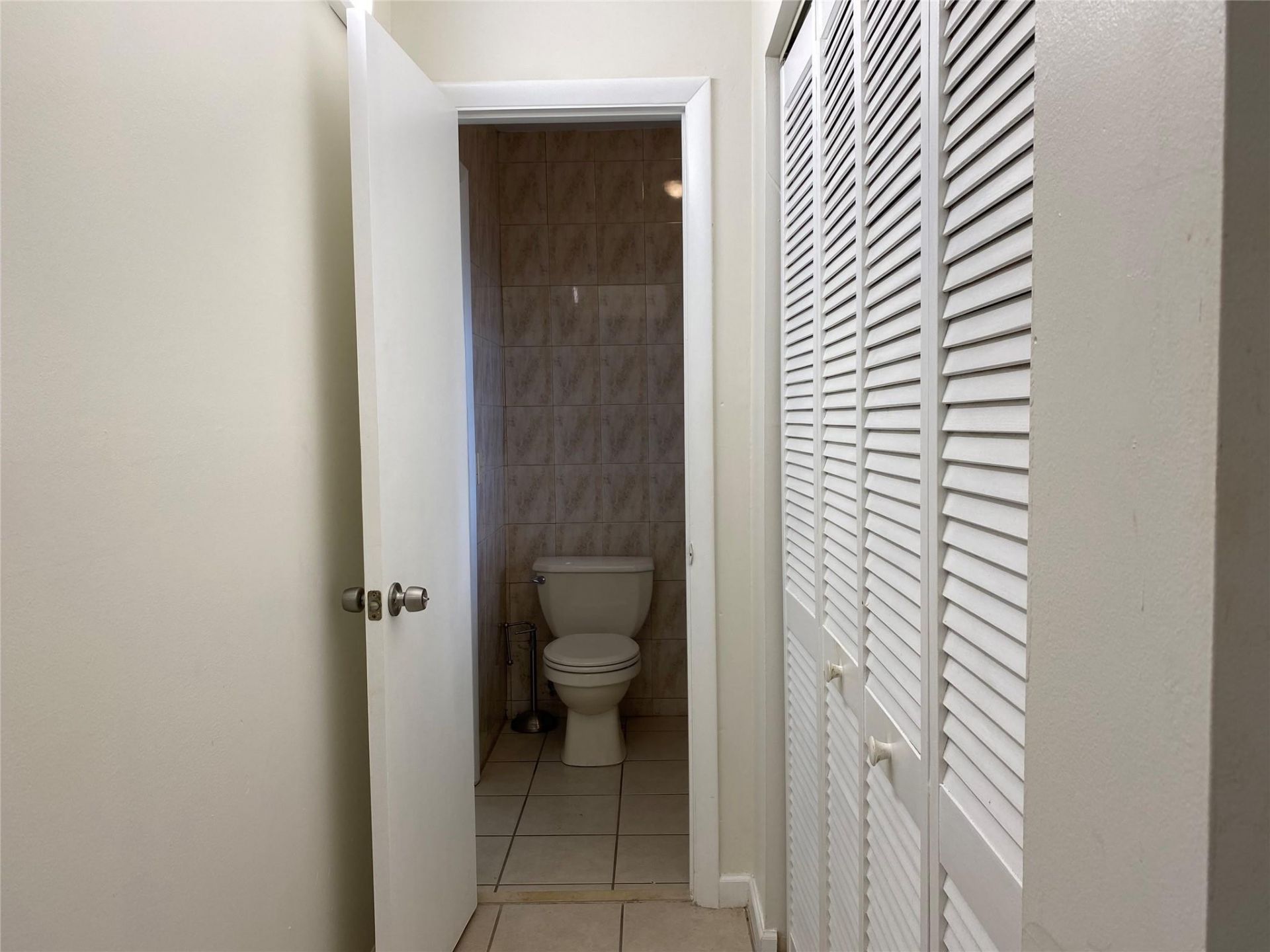 7807 Golf Circle Drive, Unit 306, Margate, FL 33063 Photo