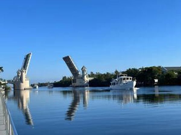 340 Horizons W, Unit 204, Boynton Beach, FL 33435