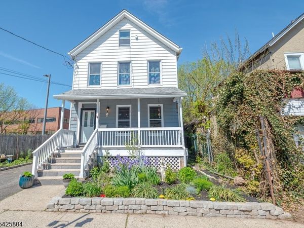 22 Hamilton St, Somerville, NJ 08876