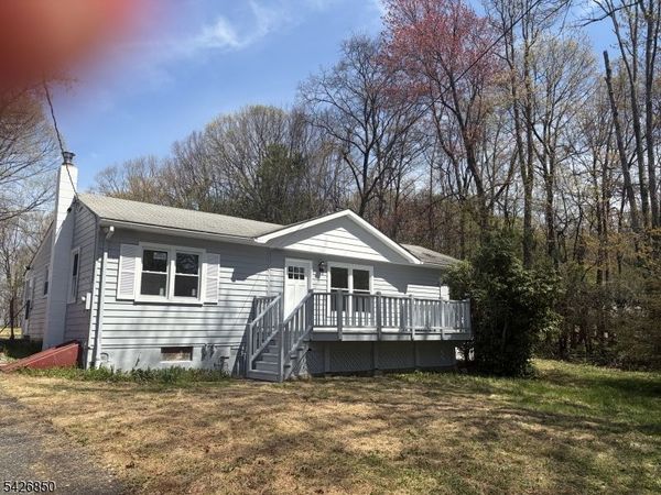 9 Thomas Dr, Independence, NJ 07840