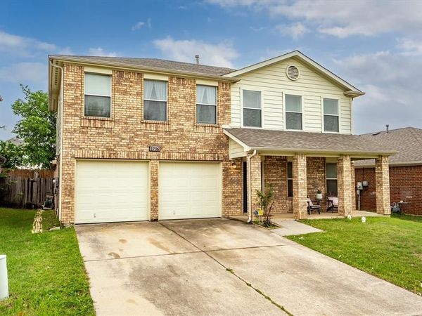 1736 White Feather Lane, Fort Worth, TX 76131