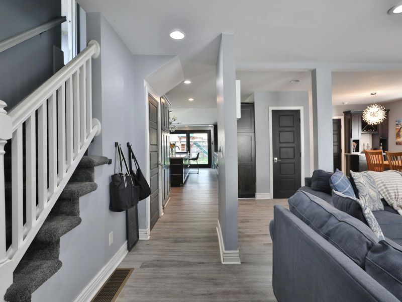 70 S Gould Road , Columbus, OH 43209 Photo 12