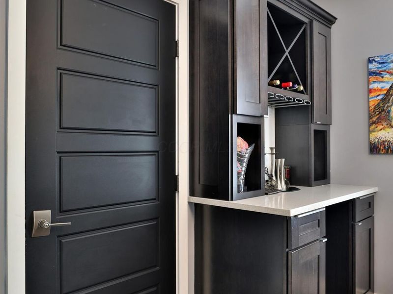 70 S Gould Road , Columbus, OH 43209 Photo 14