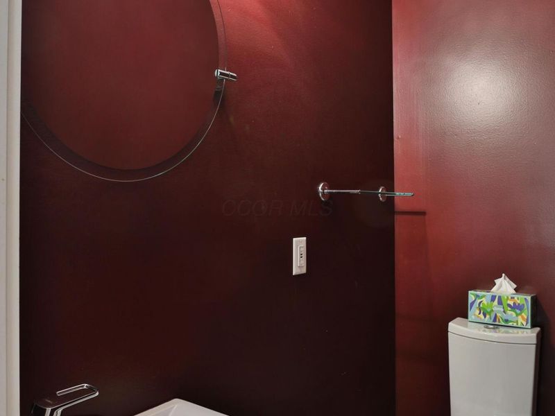 70 S Gould Road , Columbus, OH 43209 Photo 23