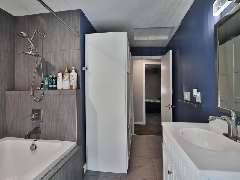 70 S Gould Road , Columbus, OH 43209 Photo 34