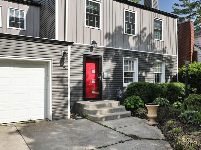 70 S Gould Road , Columbus, OH 43209 Photo 4