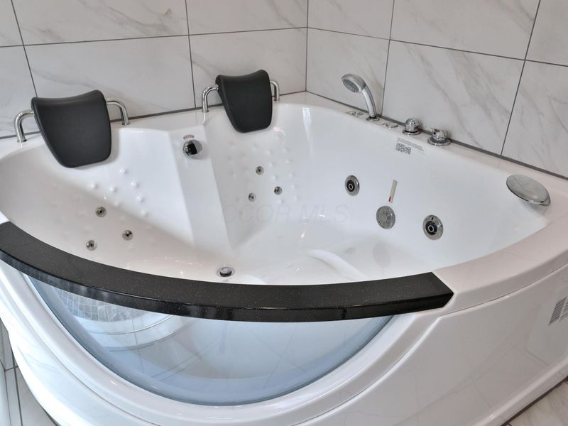 70 S Gould Road , Columbus, OH 43209 Photo 43