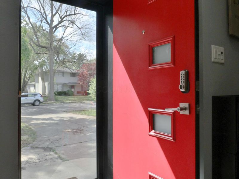 70 S Gould Road , Columbus, OH 43209 Photo 5