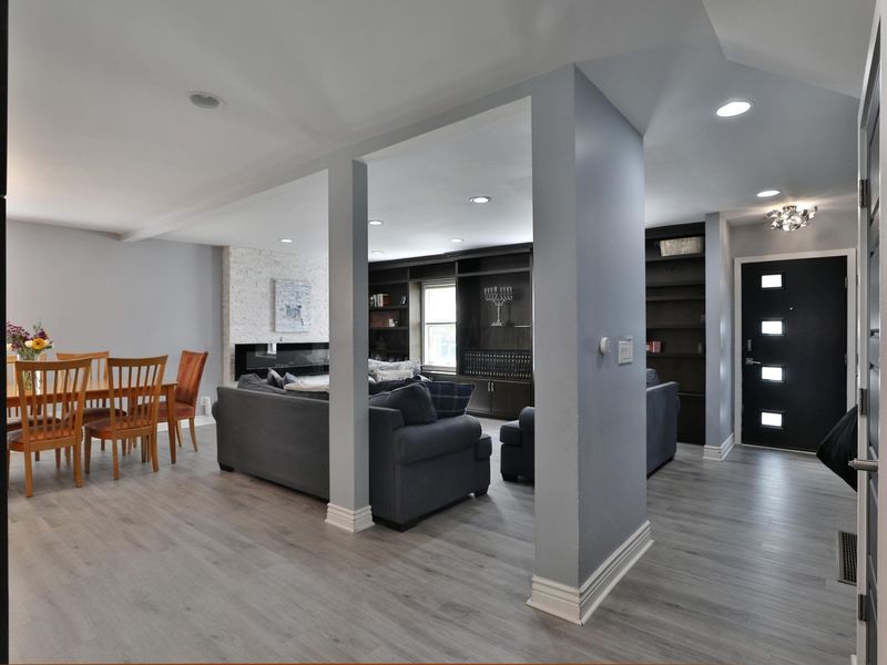 70 S Gould Road , Columbus, OH 43209 Photo 7