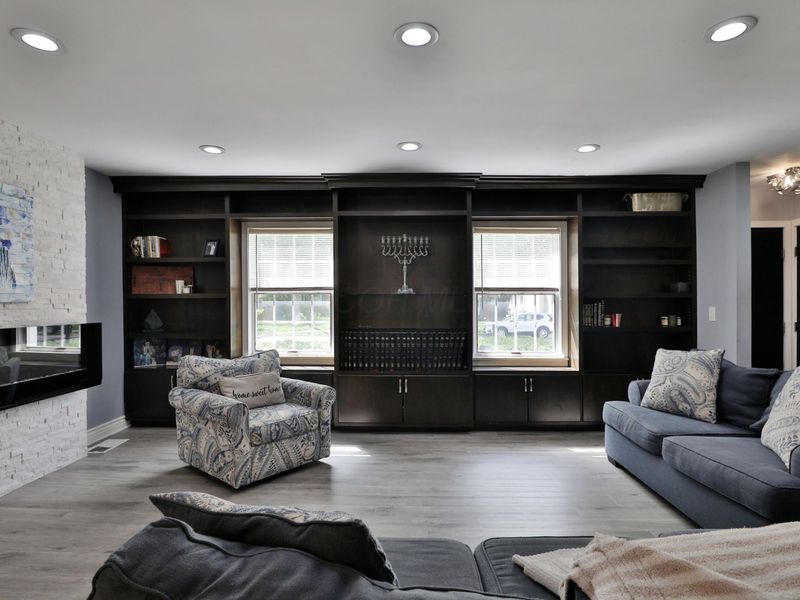 70 S Gould Road , Columbus, OH 43209 Photo 8