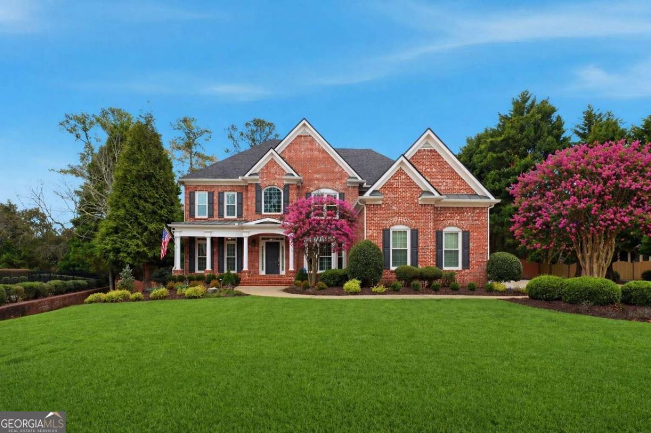 7015 Gaineswood Drive, Roswell, GA 30076 Main Photo