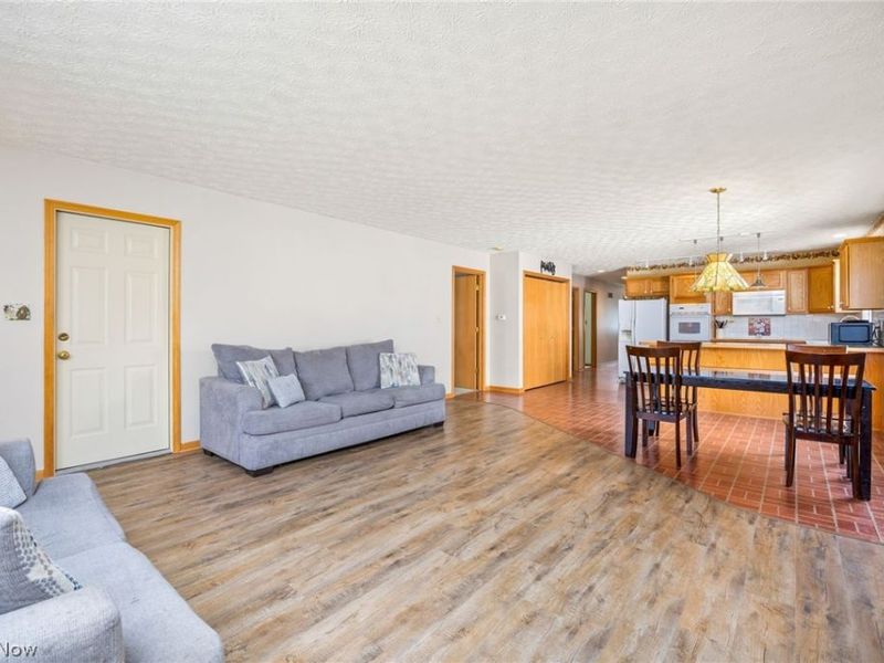 249 Waverly Avenue, Wadsworth, OH 44281 Photo 7