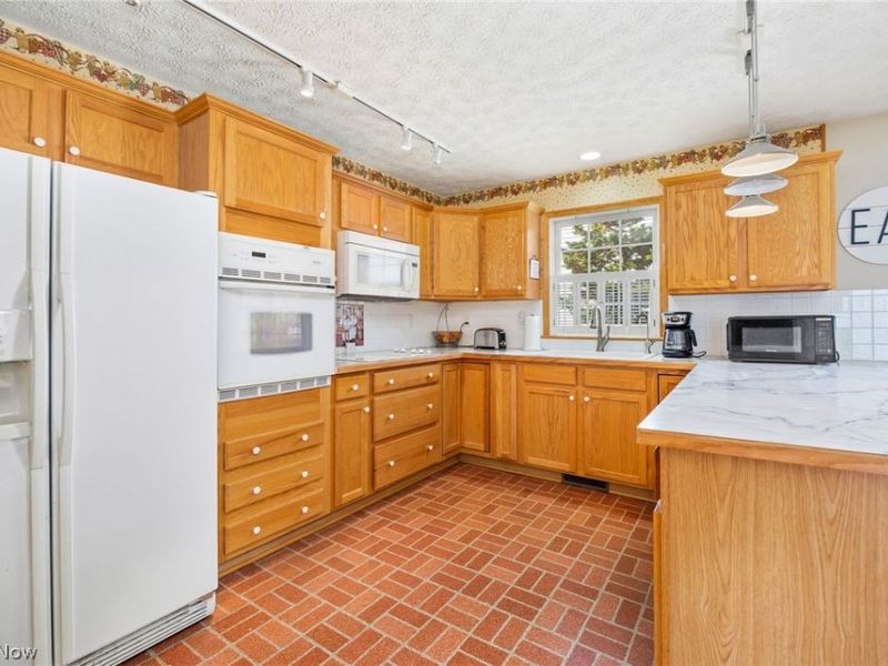 249 Waverly Avenue, Wadsworth, OH 44281 Photo 9