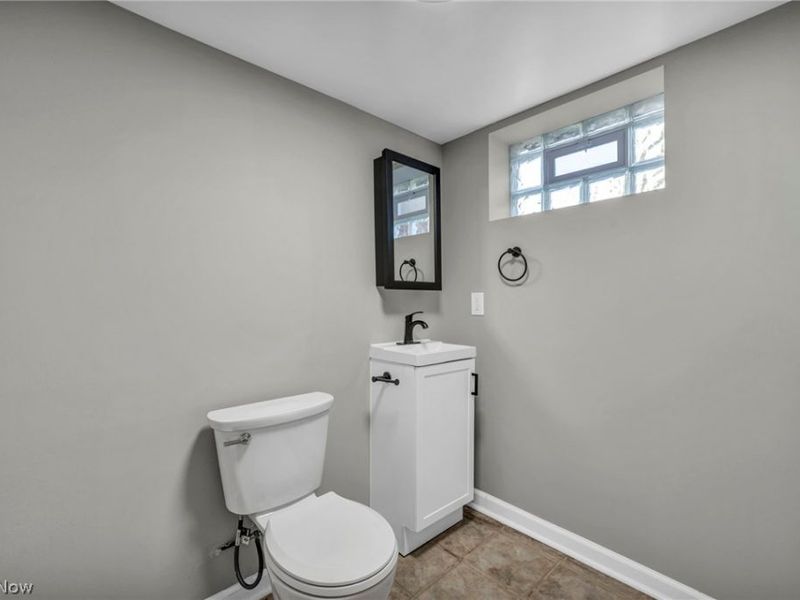 36553 Center Ridge Road , North Ridgeville, OH 44039 Photo 42