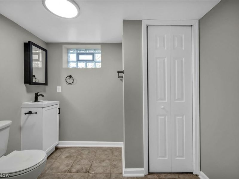 36553 Center Ridge Road , North Ridgeville, OH 44039 Photo 43