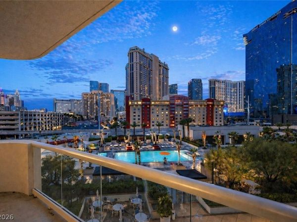 135 E HARMON Avenue , Unit 1017, Las Vegas, NV 89109