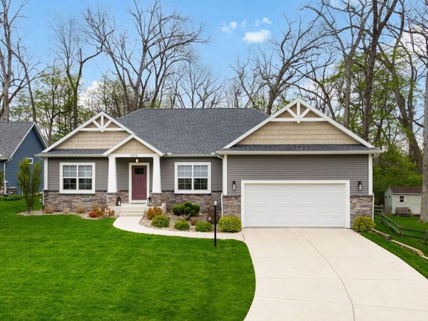 4376 Garden Oak Drive, South Bend, IN 46628