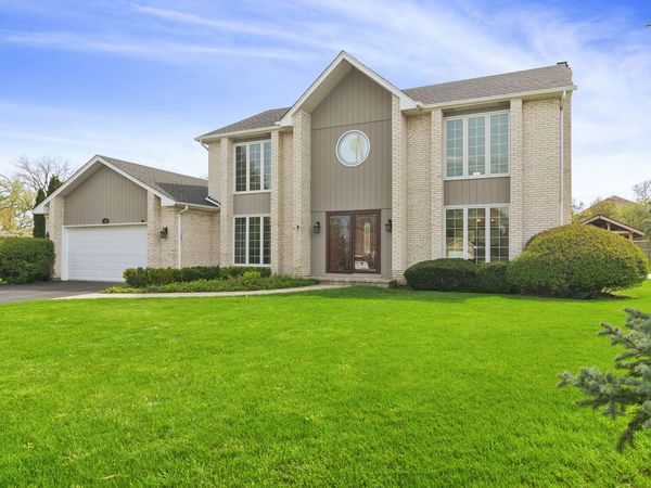 305 Anne Court , Prospect Heights, IL 60070