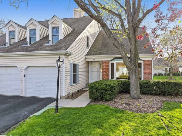 63 Country Club Drive , Prospect Heights, IL 60070