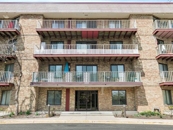 5400 Astor Lane , Unit 411, Rolling Meadows, IL 60008