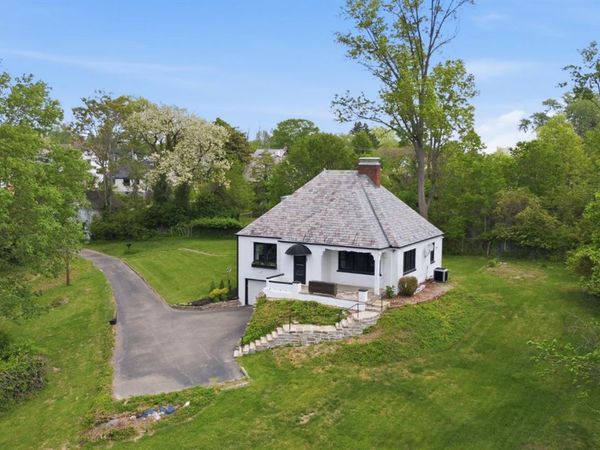 3515 Ravenwood Avenue, Cincinnati, OH 45213