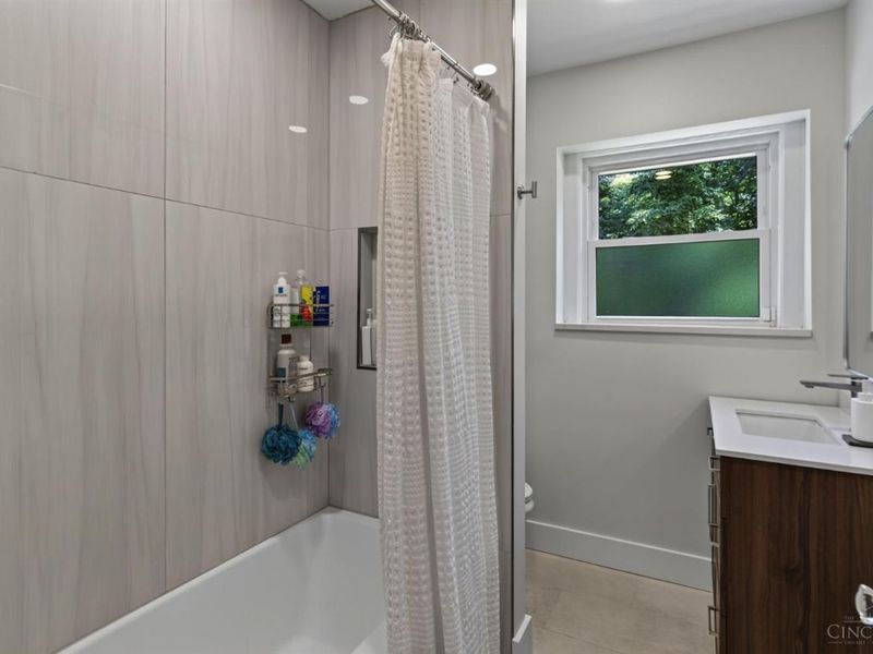 3515 Ravenwood Avenue, Cincinnati, OH 45213 Photo 17