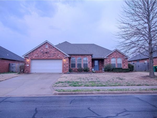 202 Dawn Drive , Centerton, AR 72719