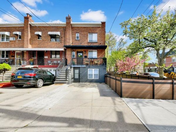 3200 Philip Avenue , Bronx, NY 10465