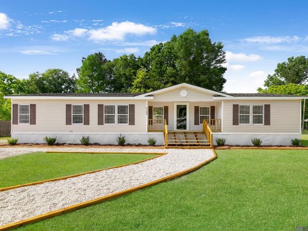 9500 Deer Path Dr, Denham Springs, LA 70706