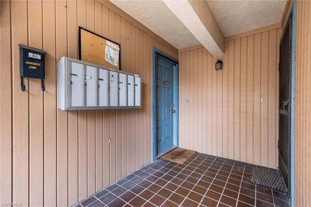 4300 Gulfstream Dr, Unit 1C, Naples, FL 34112 Photo