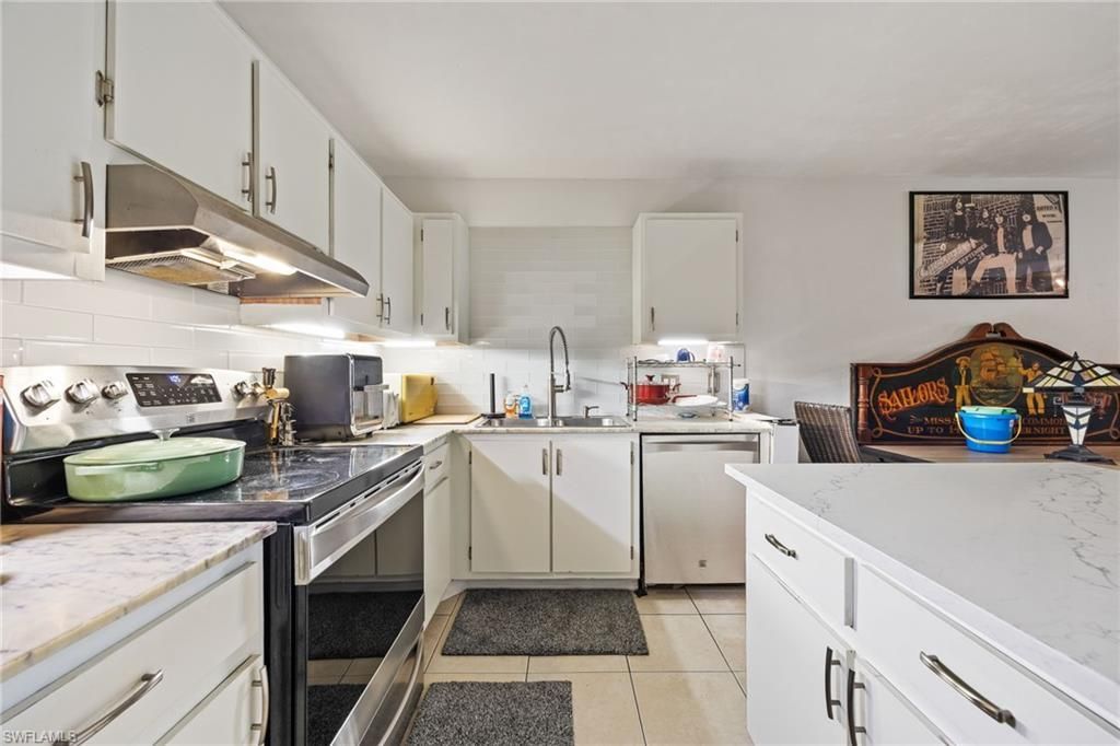 4300 Gulfstream Dr, Unit 1C, Naples, FL 34112 Photo
