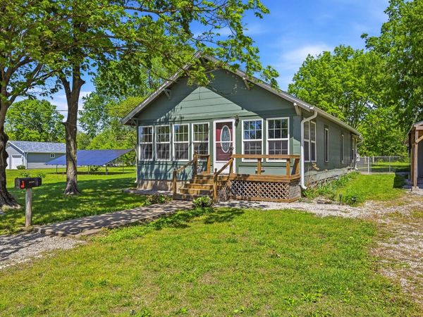 335 E Cofield Street, Aurora, MO 65605