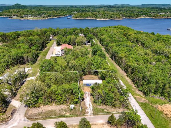 17 Roadrunner Lane , Shell Knob, MO 65747