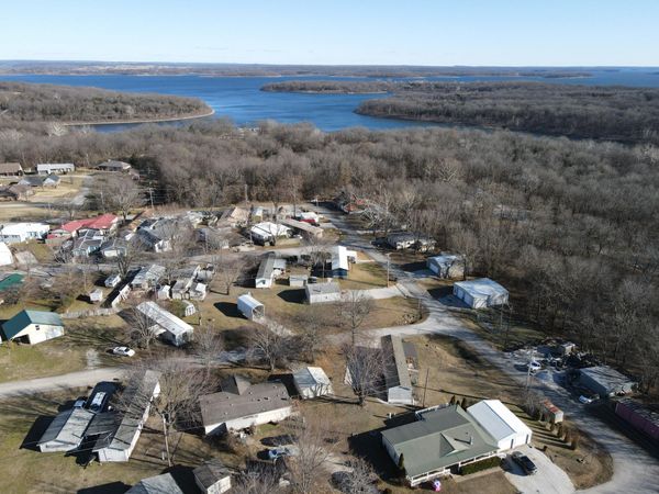 1405 S Trimble Road , Stockton, MO 65785
