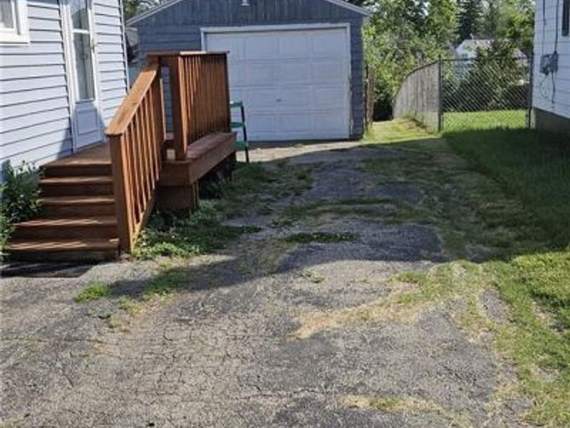 719 Kirk Lynne Street, Dayton, OH 45403 Photo 2