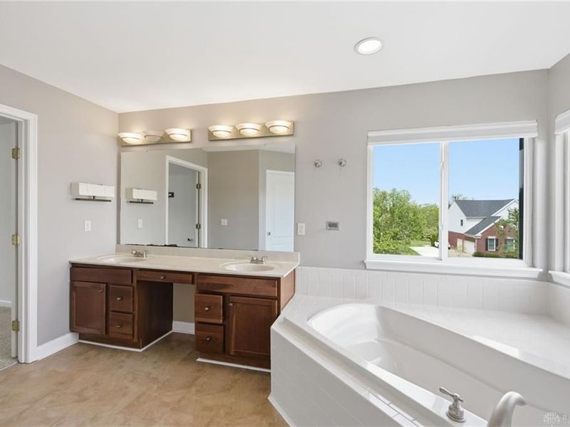 1220 Fox Hollow Drive, Lebanon, OH 45036 Photo 39