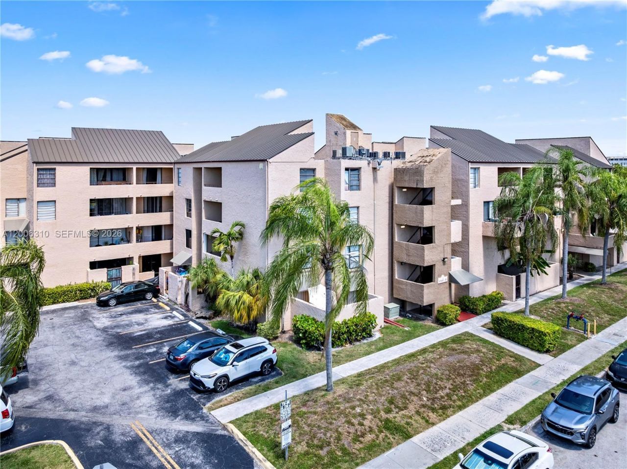 10500 SW 108th Ave , Unit B211, Miami, FL 33176 Photo