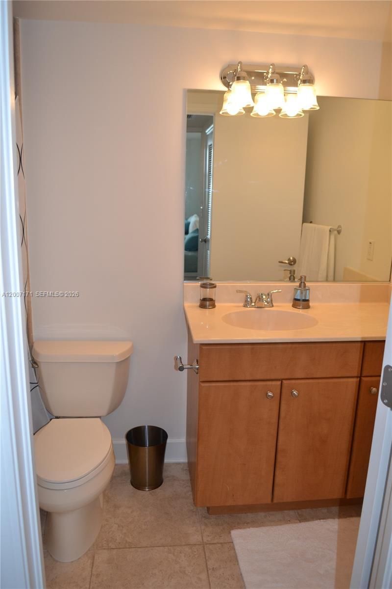 401 69th St, Unit 1013, Miami Beach, FL 33141 Photo