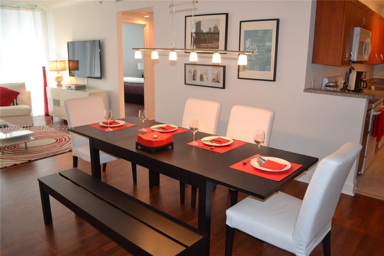 401 69th St, Unit 1013, Miami Beach, FL 33141 Photo
