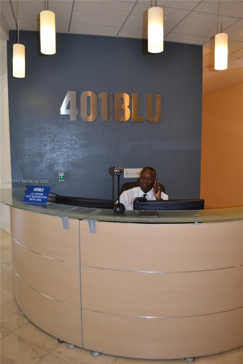 401 69th St, Unit 1013, Miami Beach, FL 33141 Photo