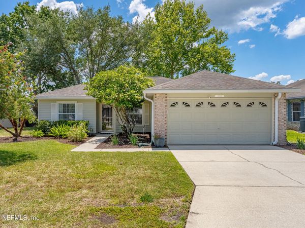 11518 COURTNEY WATERS Lane, Jacksonville, FL 32258