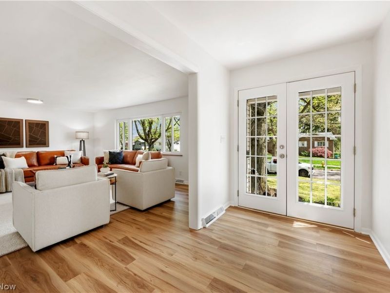 482 Garnette Road, Akron, OH 44313 Photo 3