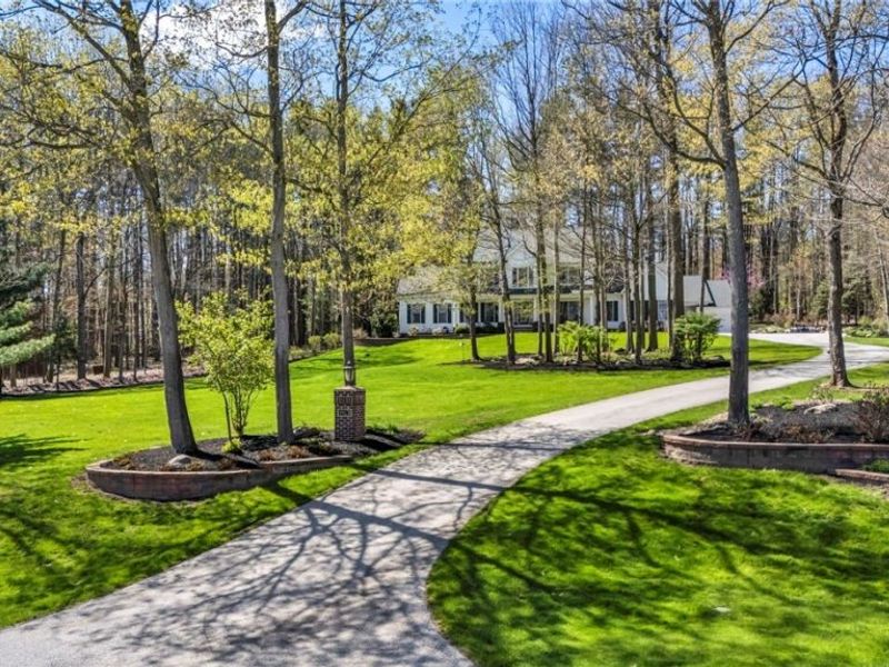 11280 Beechnut Lane, Chardon, OH 44024 Photo 2