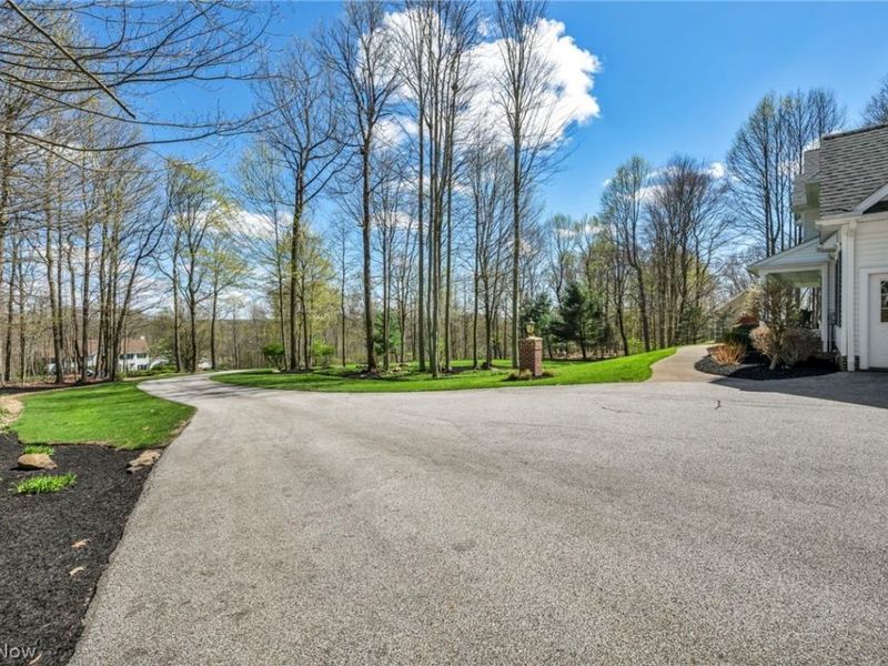 11280 Beechnut Lane, Chardon, OH 44024 Photo 5