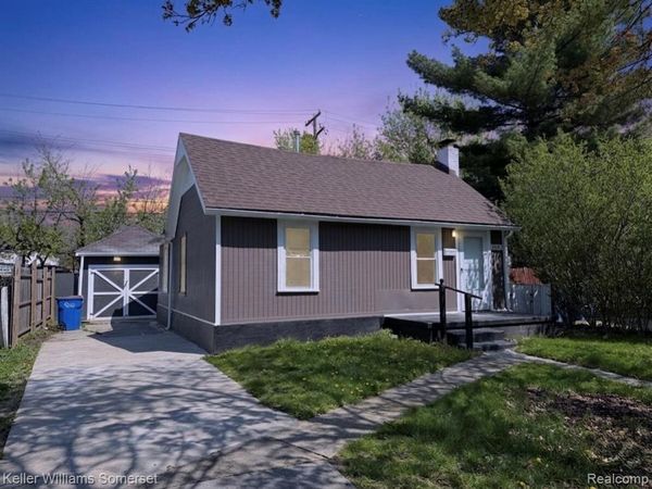 8661 Dodge Avenue , Warren, MI 48089