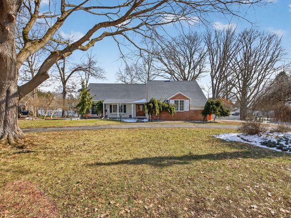 3825 W Walmont Road, Jackson, MI 49203