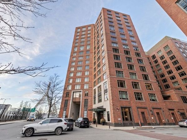100 Lovejoy Wharf, Unit 5L, Boston, MA 02114